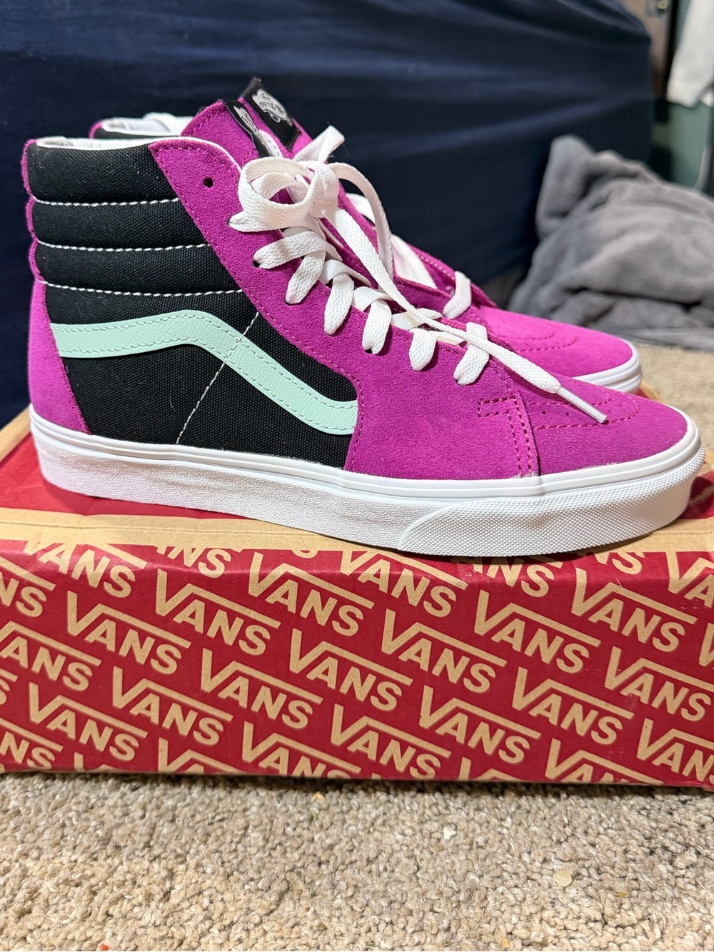 Vans Women's High-Top Sneakers in Magenta with Mint Stripe